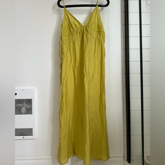 H&M green dress - Picture 6 of 6